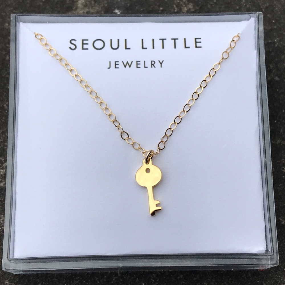 NWT Seoul Little Gold Plated Key Charm Nkl